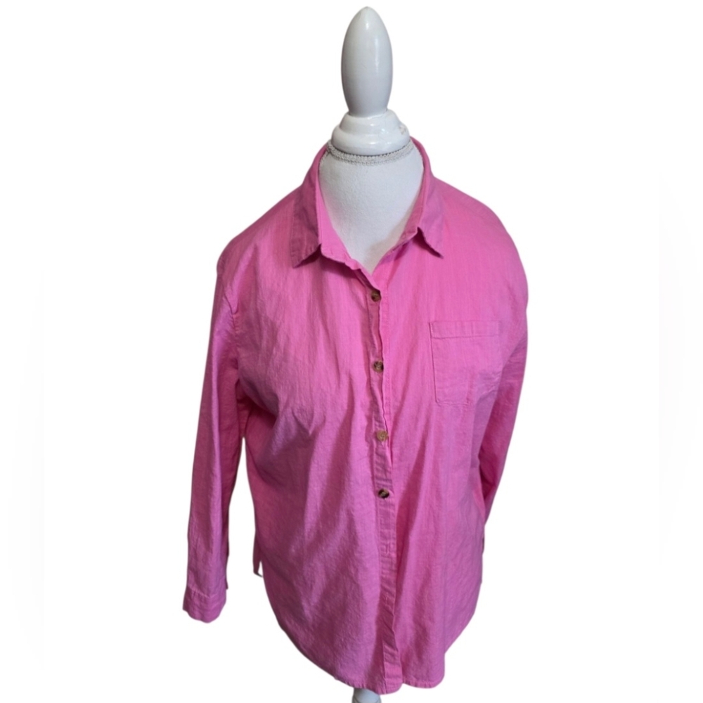 🎀 Womens Pink Button Down Shirt Sz M